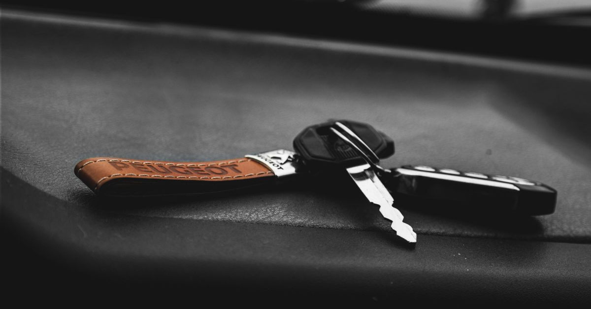 Chevrolet car key fob — Piscataway Locksmith Corp